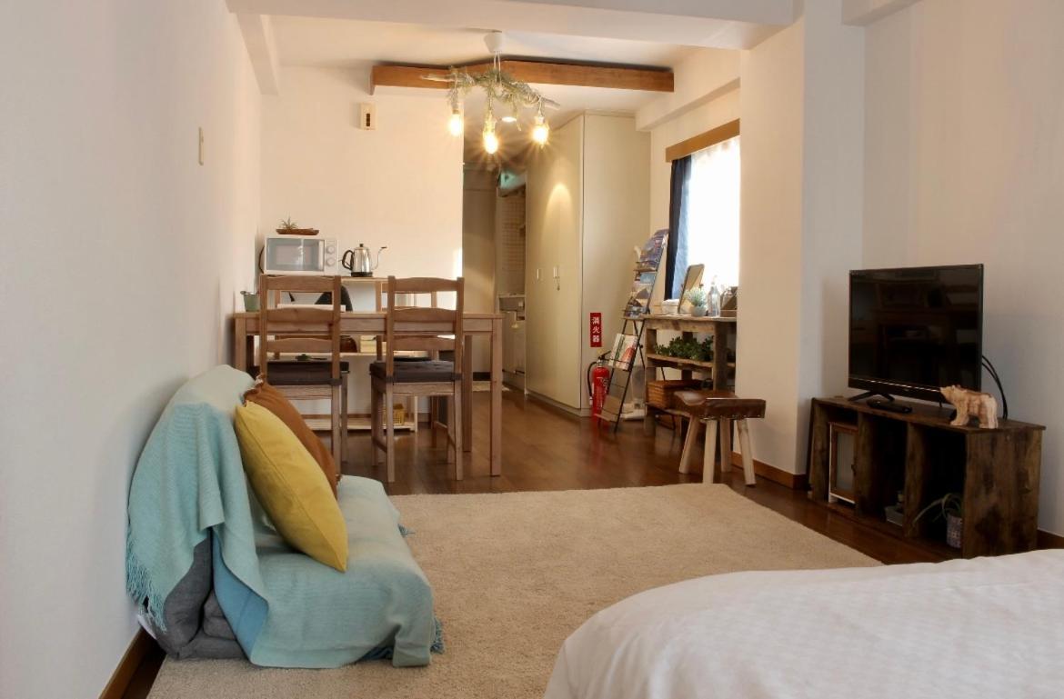 Tipy Records Inn Room Одавара Екстер'єр фото