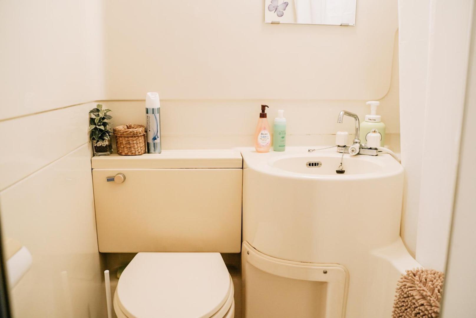 Tipy Records Inn Room Одавара Екстер'єр фото